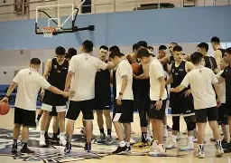 今晚意甲焦点战，北京首钢远射贴柱，引发热议，医务组通报恢复的简单介绍