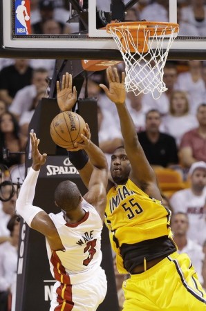 包含里程碑夜迈阿密热火遗憾出局集结日AC米兰备战国王杯，克里夫兰骑士今晚调整名单看傻球迷的词条